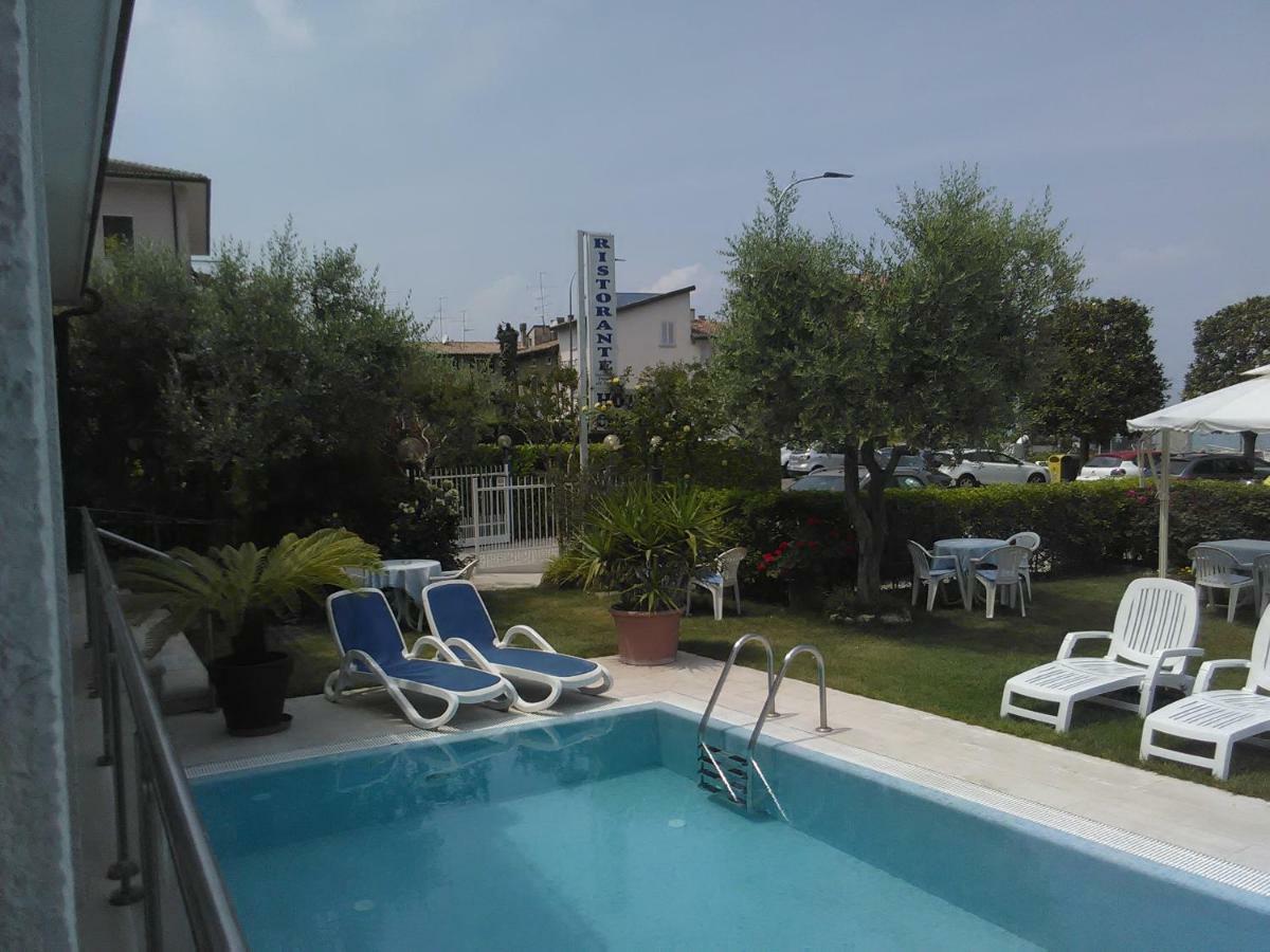 Hotel Cristallo Peschiera del Garda Eksteriør bilde