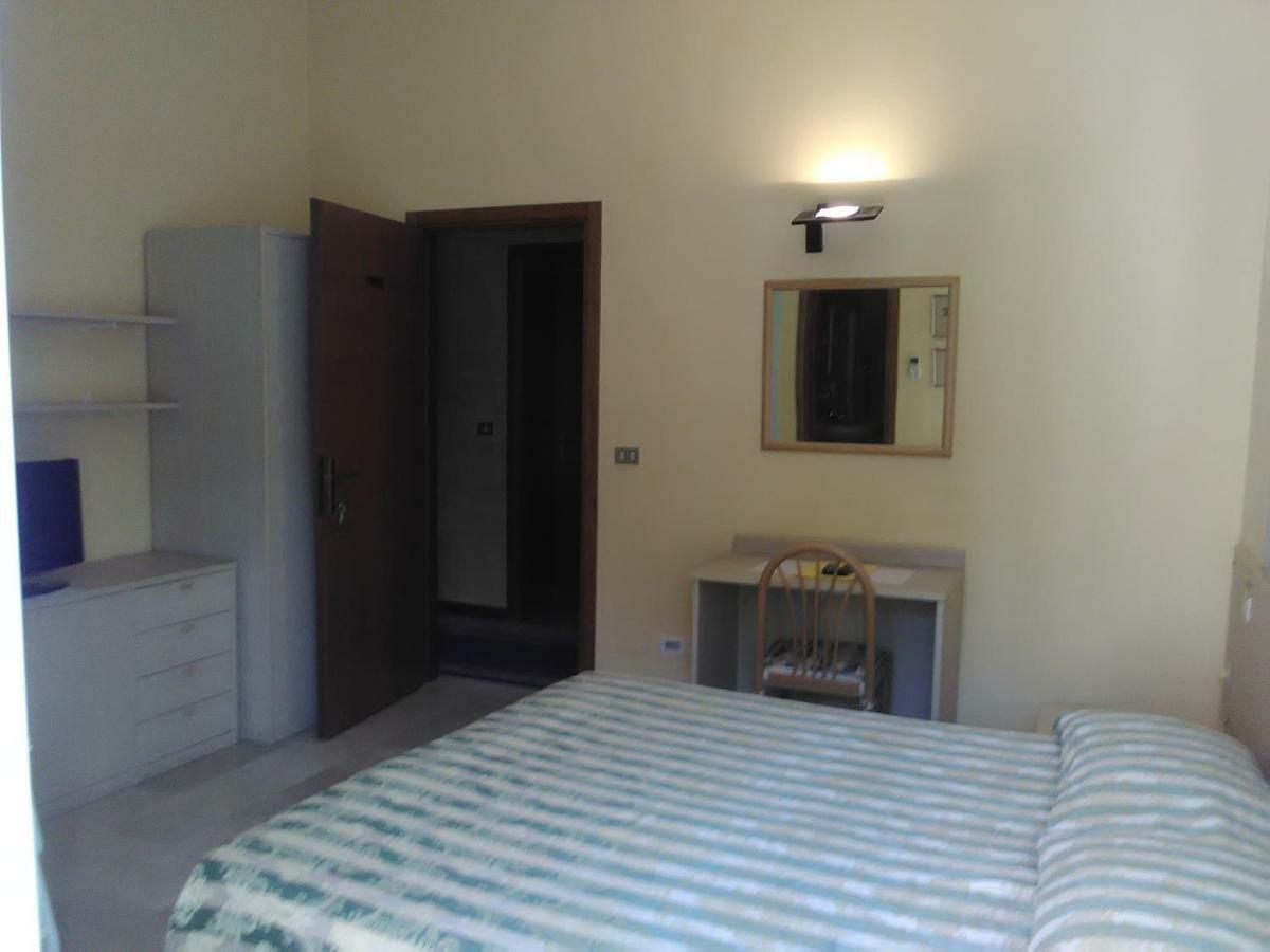 Hotel Cristallo Peschiera del Garda Eksteriør bilde