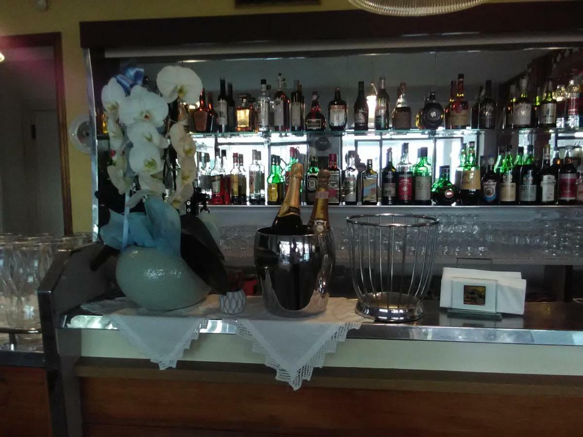 Hotel Cristallo Peschiera del Garda Eksteriør bilde